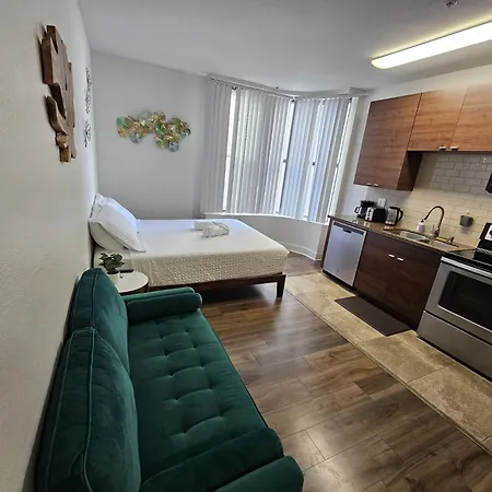 Elegant Suites In Mdr-Venice With Pool, Hottub & Gym Los Angeles Exterior photo