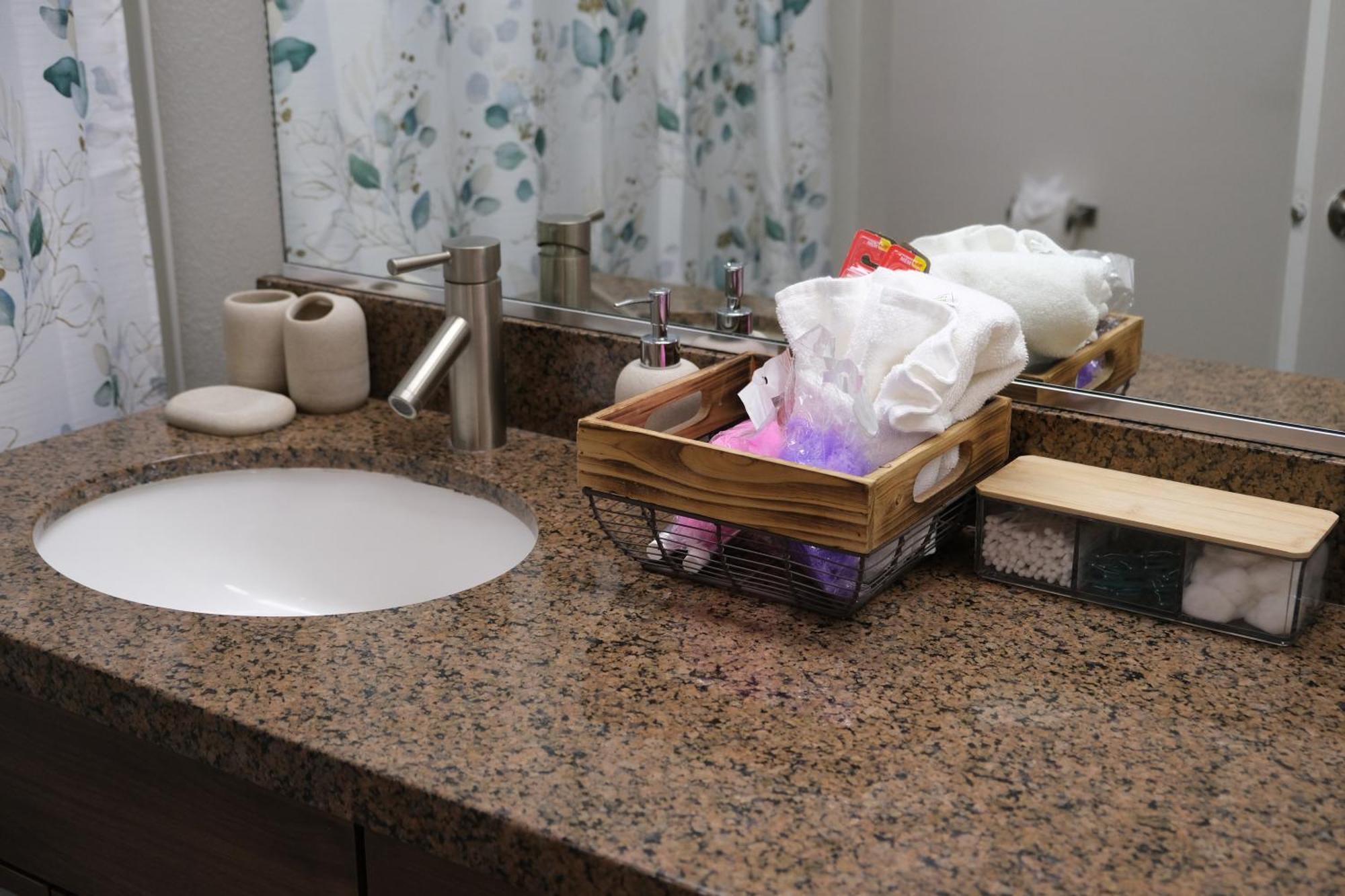 Elegant In Mdr-venice With Pool, Hottub & Gym *